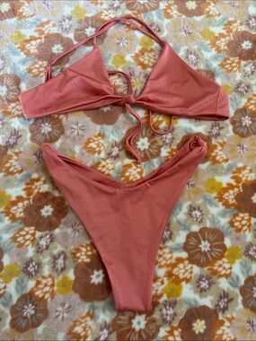 Skatie Bikini🍉🍒💋